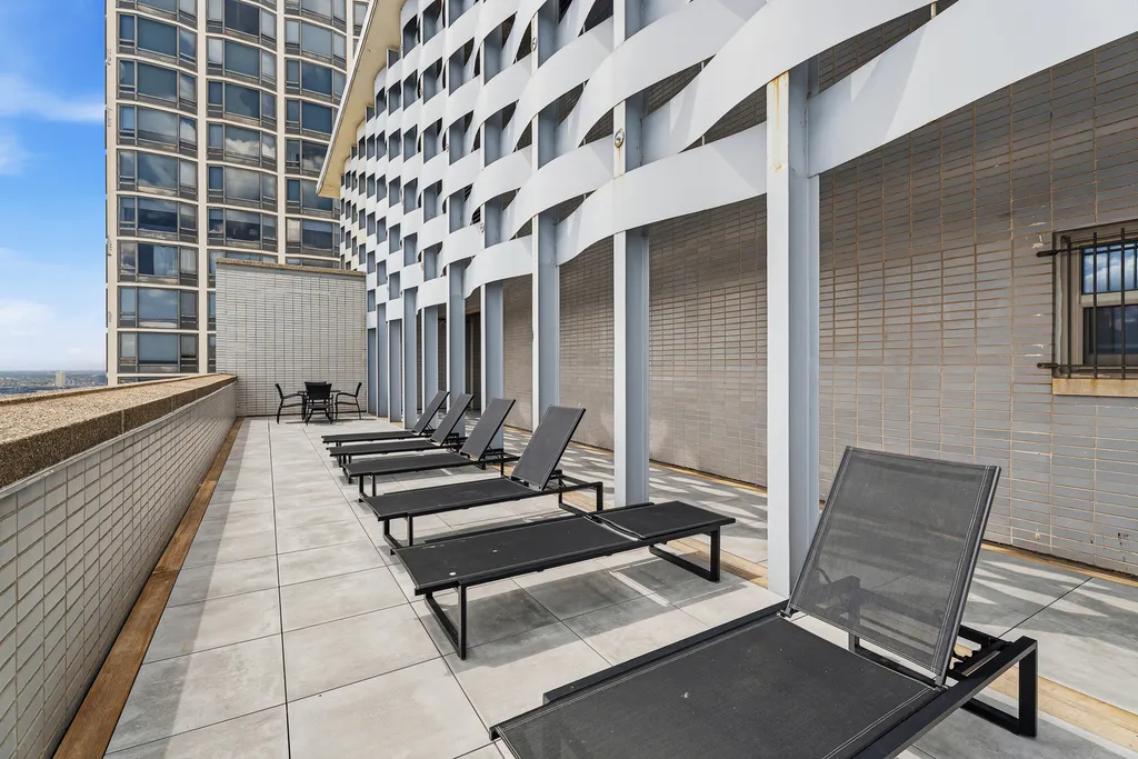 1550 North Lake Shore Drive Chicago IL 60610