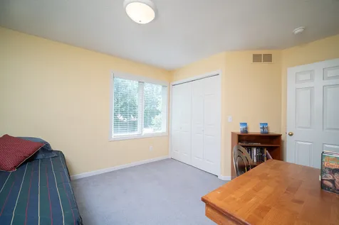 5421 Regents Park Road Rockford IL 61107