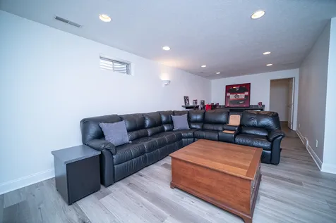 5421 Regents Park Road Rockford IL 61107