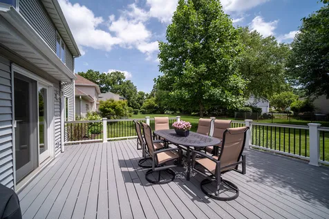 5421 Regents Park Road Rockford IL 61107