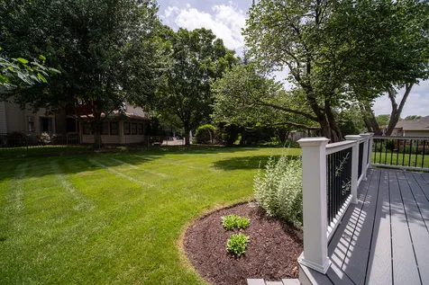 5421 Regents Park Road Rockford IL 61107