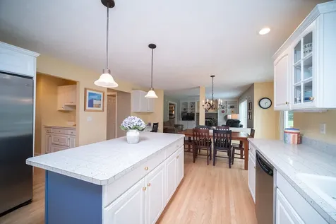 5421 Regents Park Road Rockford IL 61107