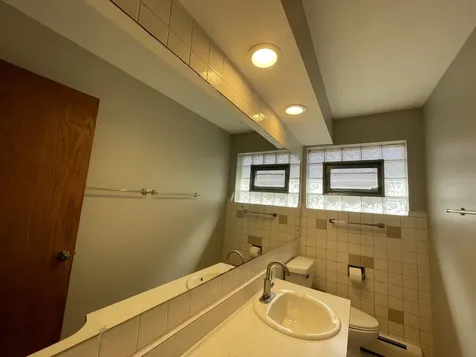 5408 North Central Avenue Chicago IL 60630