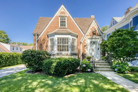 5810 North East Circle Avenue Chicago IL 60631
