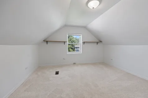 5810 North East Circle Avenue Chicago IL 60631