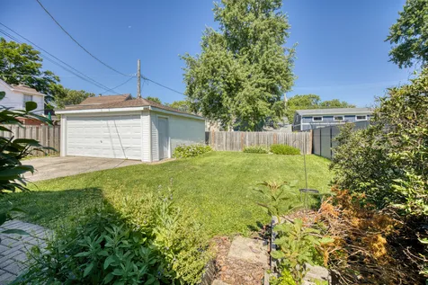 5810 North East Circle Avenue Chicago IL 60631