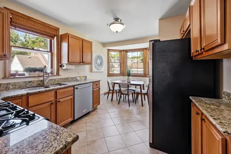 5810 North East Circle Avenue Chicago IL 60631