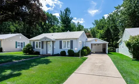 3712 10 Avenue Court Moline IL 61265