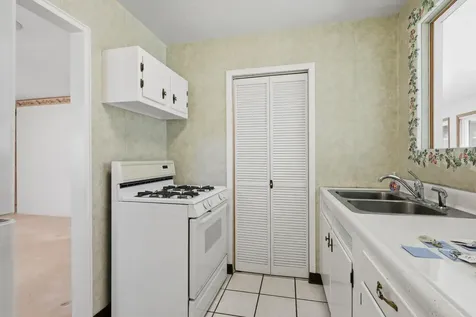 3712 10 Avenue Court Moline IL 61265