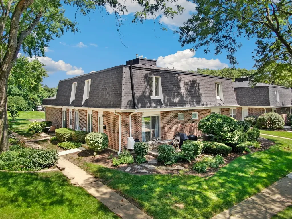 415 Sunnybrook Lane Wheaton IL 60187