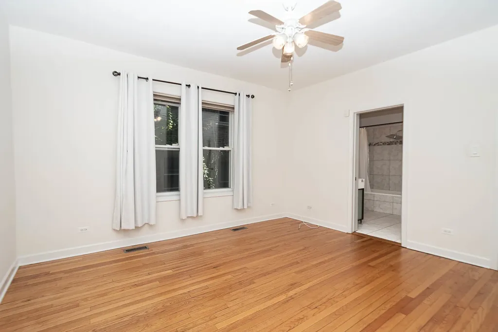 6445 North Greenview Avenue Chicago IL 60626