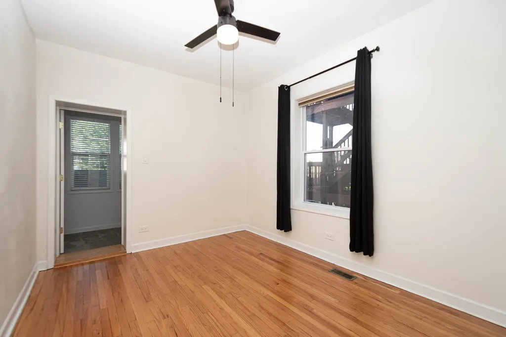 6445 North Greenview Avenue Chicago IL 60626