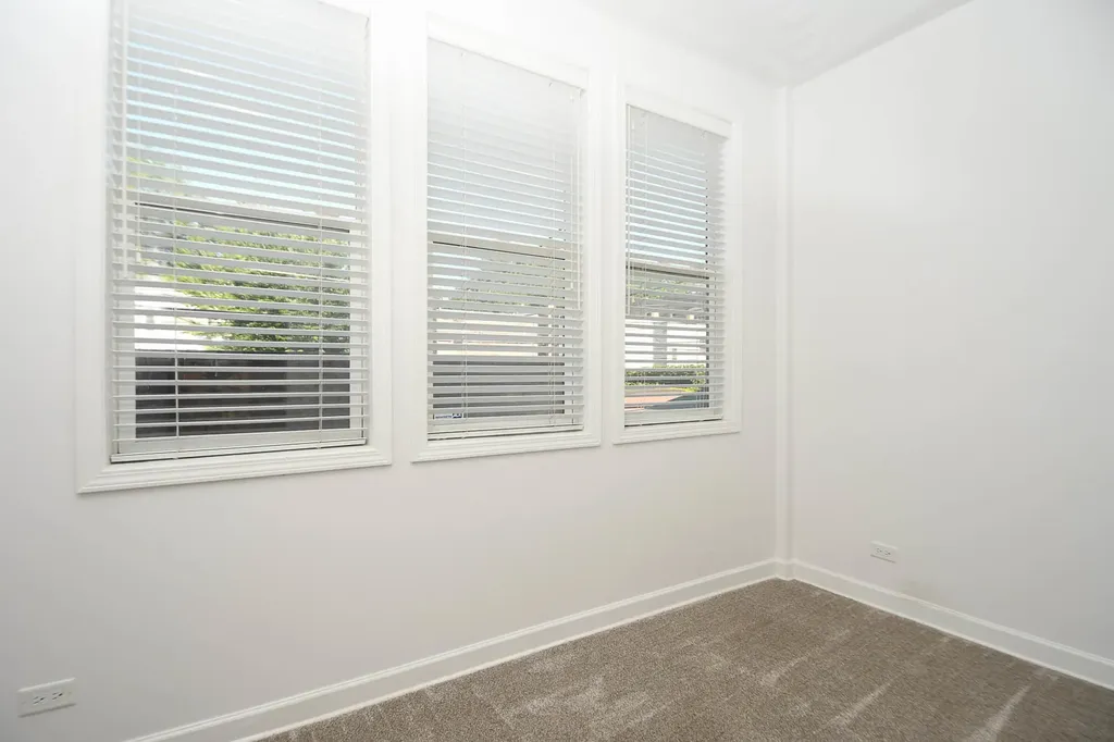 6445 North Greenview Avenue Chicago IL 60626