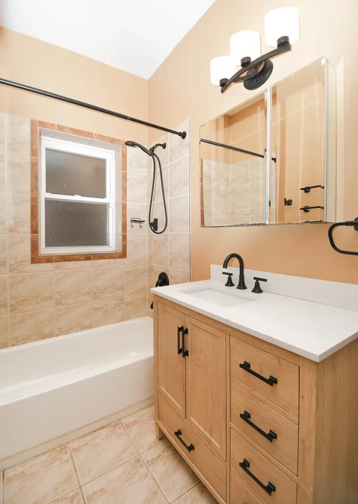 6445 North Greenview Avenue Chicago IL 60626
