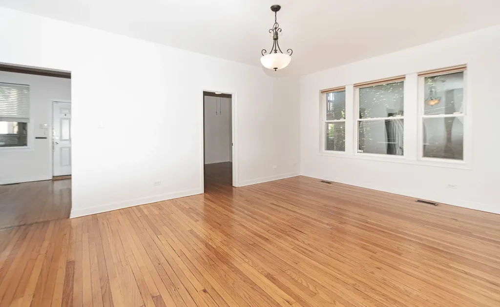 6445 North Greenview Avenue Chicago IL 60626