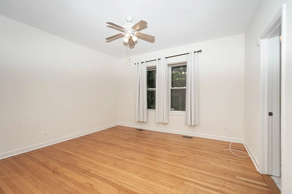6445 North Greenview Avenue Chicago IL 60626