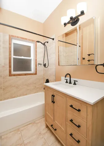 6445 North Greenview Avenue Chicago IL 60626
