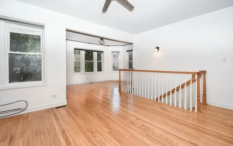 6445 North Greenview Avenue Chicago IL 60626
