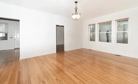 6445 North Greenview Avenue Chicago IL 60626