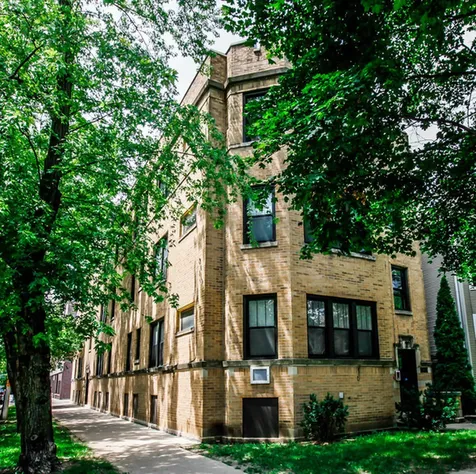 3700 North Bosworth Avenue Chicago IL 60613