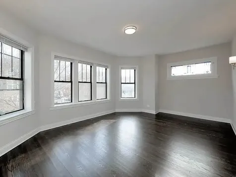 3700 North Bosworth Avenue Chicago IL 60613