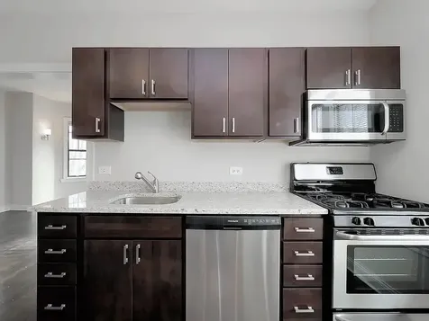 3700 North Bosworth Avenue Chicago IL 60613