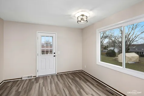 1643 Park Avenue Sycamore IL 60178