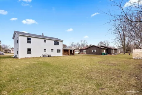 1643 Park Avenue Sycamore IL 60178