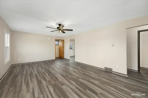 1643 Park Avenue Sycamore IL 60178