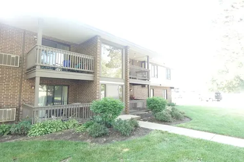 566 Somerset Lane Crystal Lake IL 60014