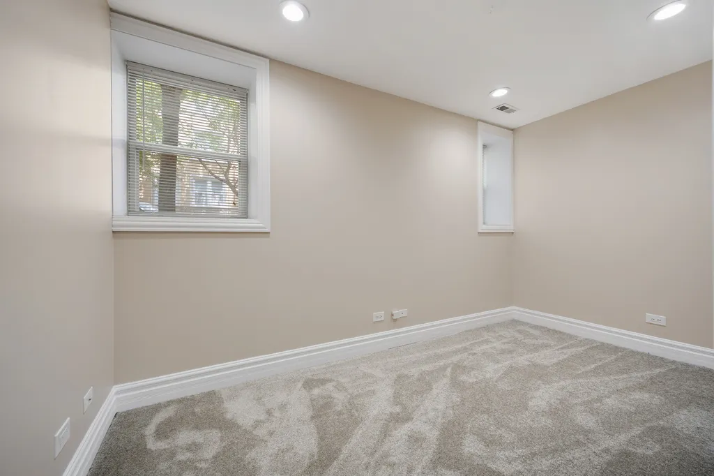 924 North Oakley Boulevard Chicago IL 60622