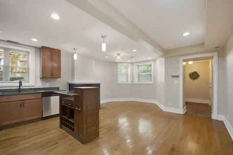 924 North Oakley Boulevard Chicago IL 60622