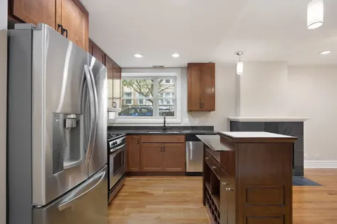 924 North Oakley Boulevard Chicago IL 60622