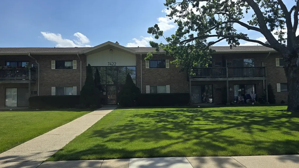 7422 Brookdale Drive Darien IL 60561