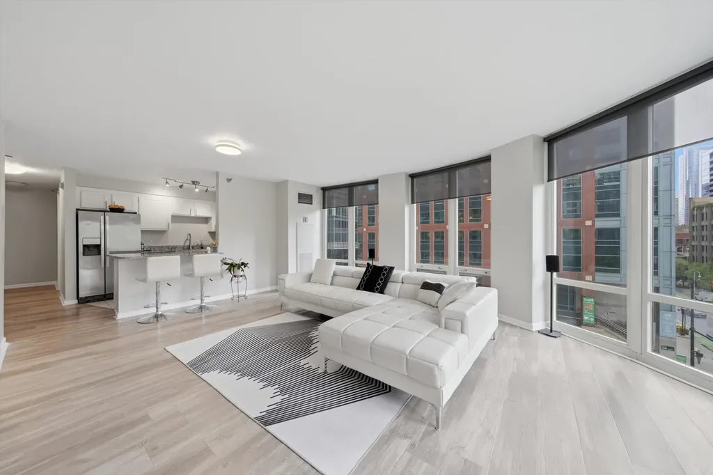 345 North La Salle Drive Chicago IL 60654