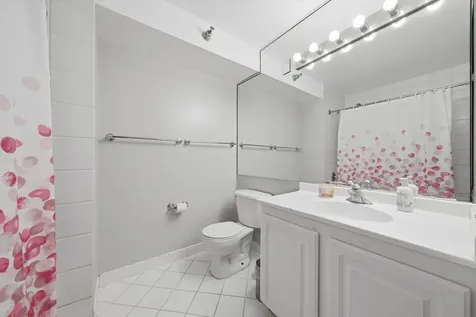 345 North La Salle Drive Chicago IL 60654