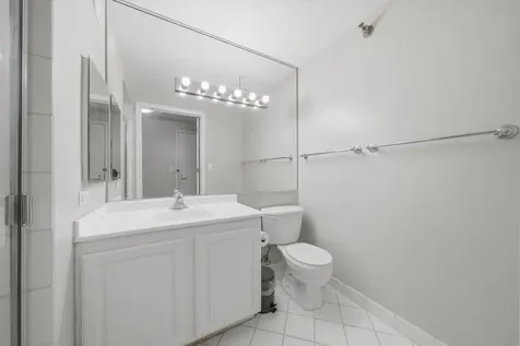 345 North La Salle Drive Chicago IL 60654