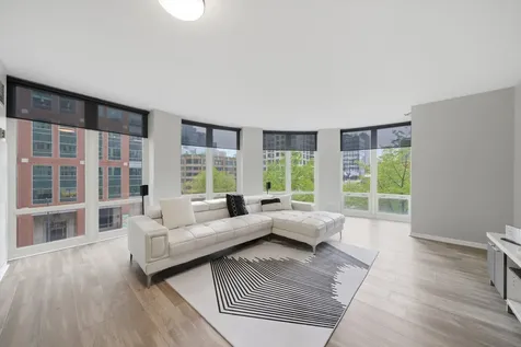 345 North La Salle Drive Chicago IL 60654