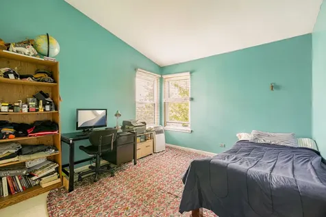 1311 Trinity Drive Carol Stream IL 60188