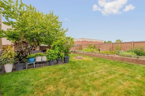 1311 Trinity Drive Carol Stream IL 60188