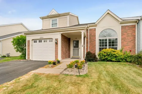 1311 Trinity Drive Carol Stream IL 60188