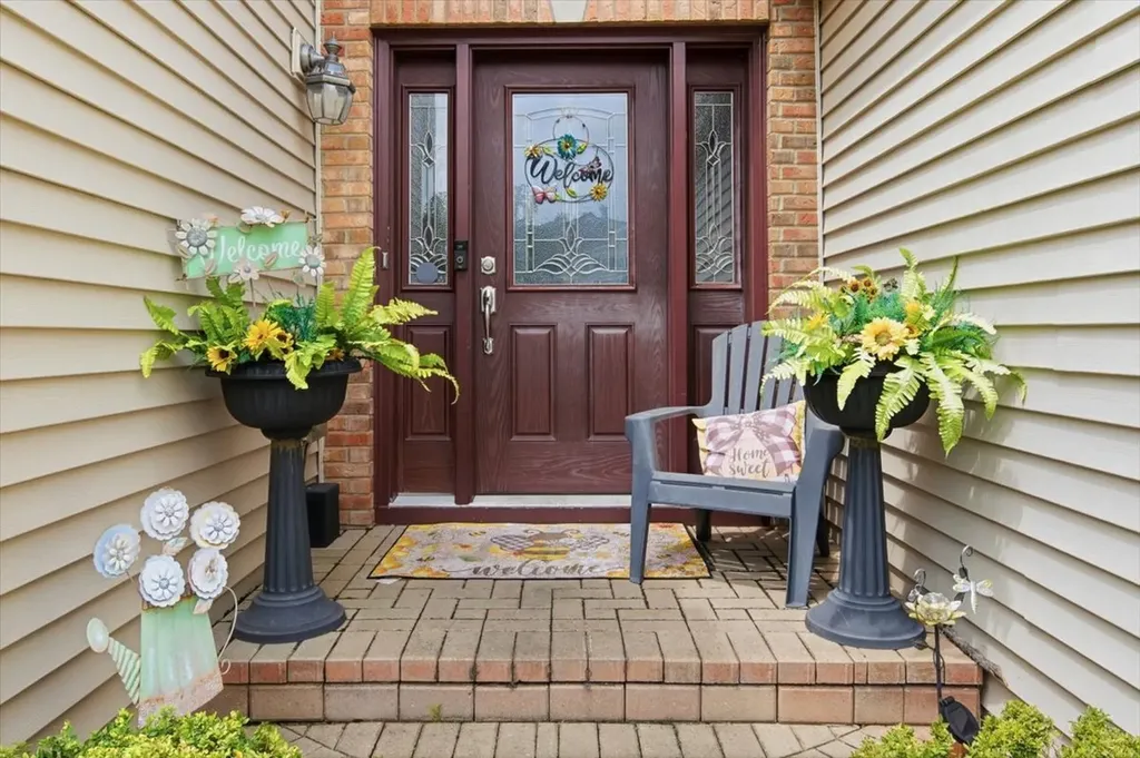 387 South Palmer Drive Bolingbrook IL 60490