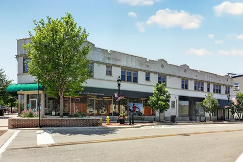 438 North Main Street Glen Ellyn IL 60137