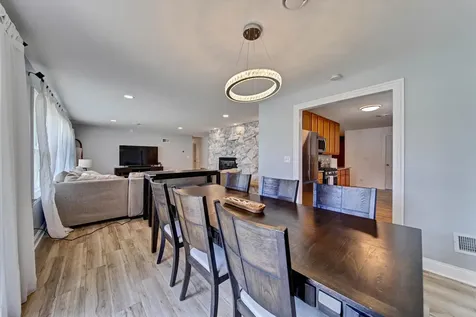 116 East Brittany Drive Arlington Heights IL 60004