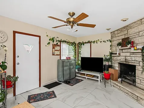 6952 West Summerdale Avenue Chicago IL 60656
