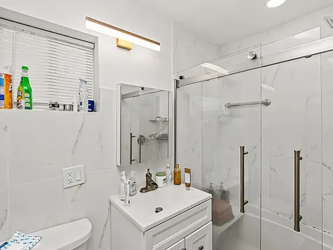 6952 West Summerdale Avenue Chicago IL 60656