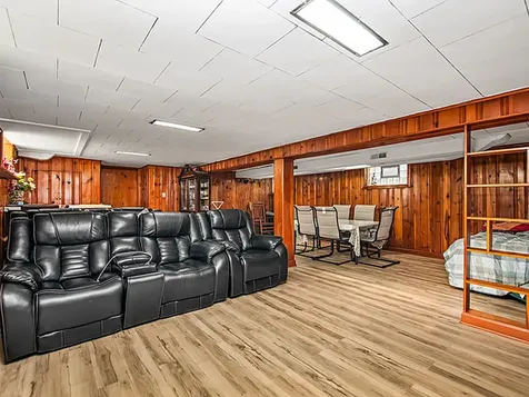 6952 West Summerdale Avenue Chicago IL 60656