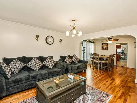6952 West Summerdale Avenue Chicago IL 60656