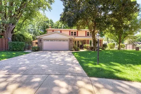 1119 West White Oak Street Arlington Heights IL 60005