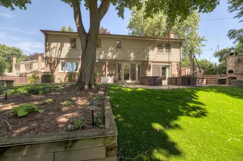 1119 West White Oak Street Arlington Heights IL 60005